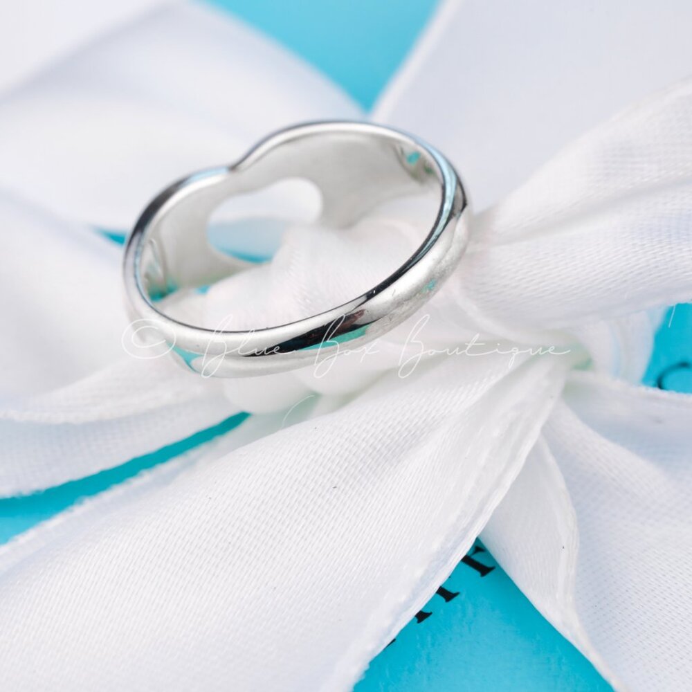 Tiffany & Co. Heart Ring Elsa Peretti Open Heart Ring Size 5.5 Silver w/Pouch - Picture 2 of 7